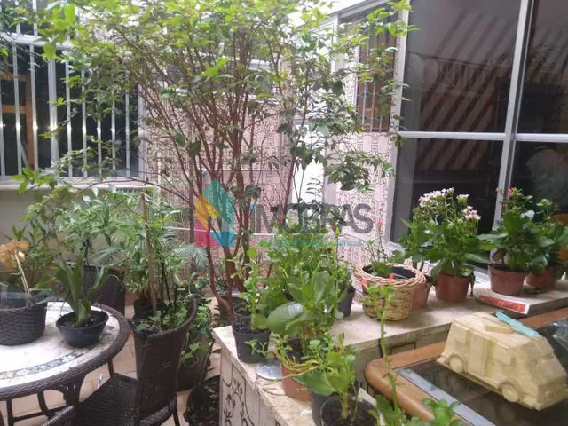 Furnished 3-bedroom apartment with a balcony — photo 18