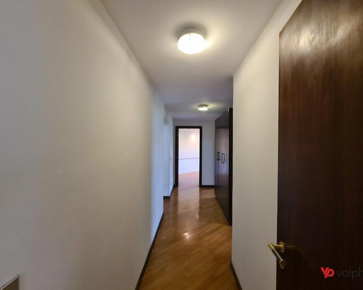 Condo house with 3 bedrooms and 5 bathrooms — photo 29