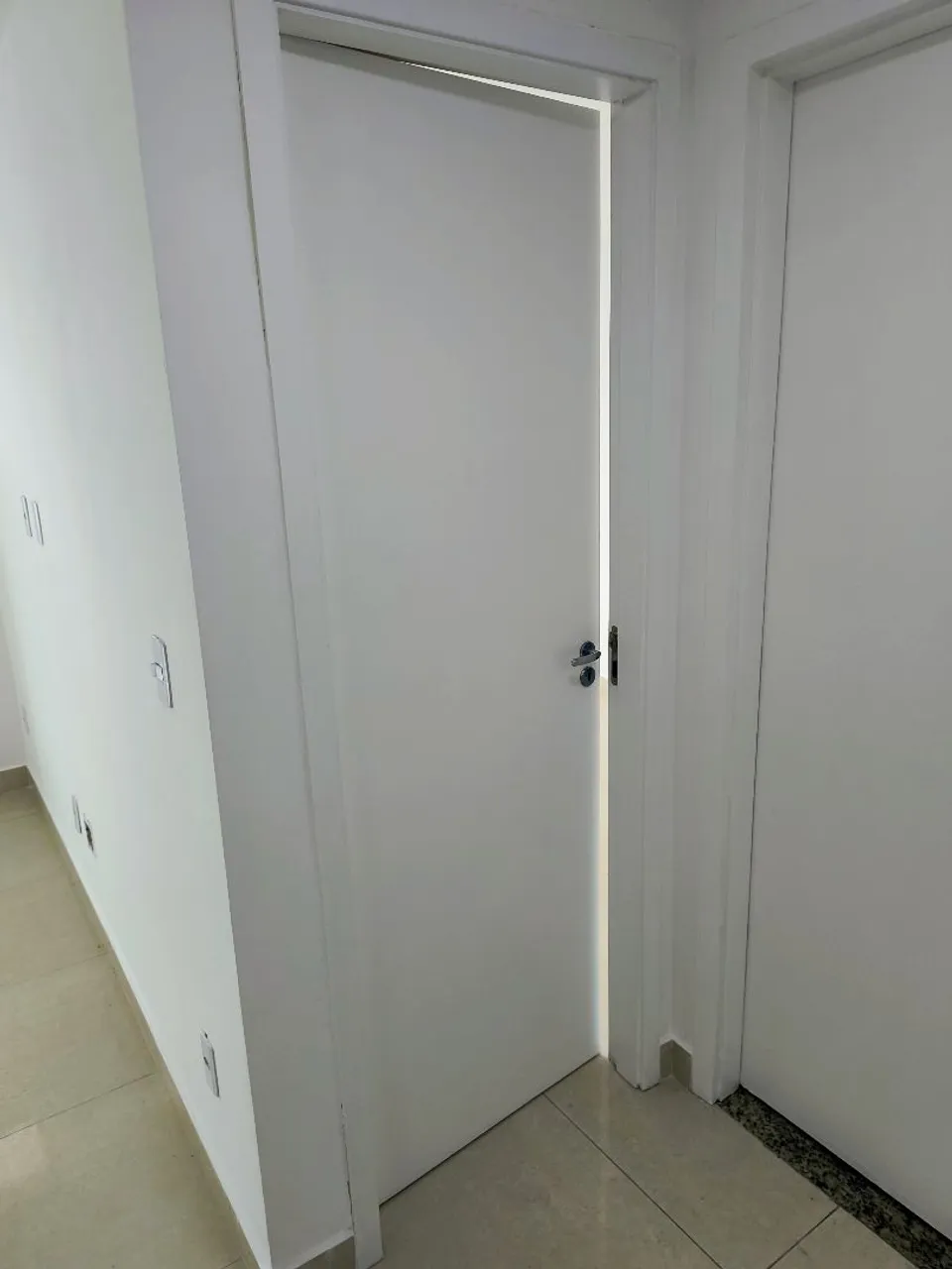 Unfurnished 1-bedroom apartment with balcony and 40 m² — photo 3