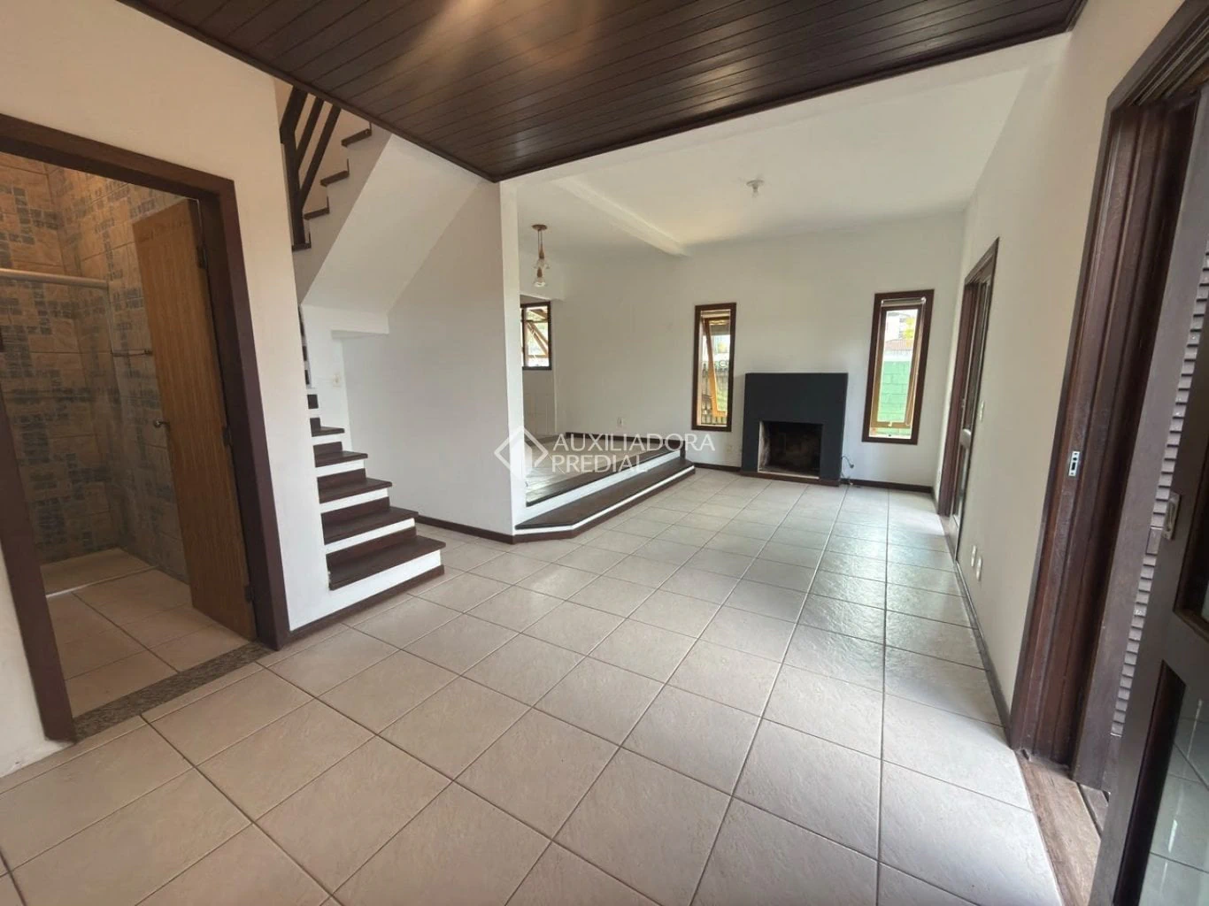 House, 280 m², with a grill on the balcony — photo 22