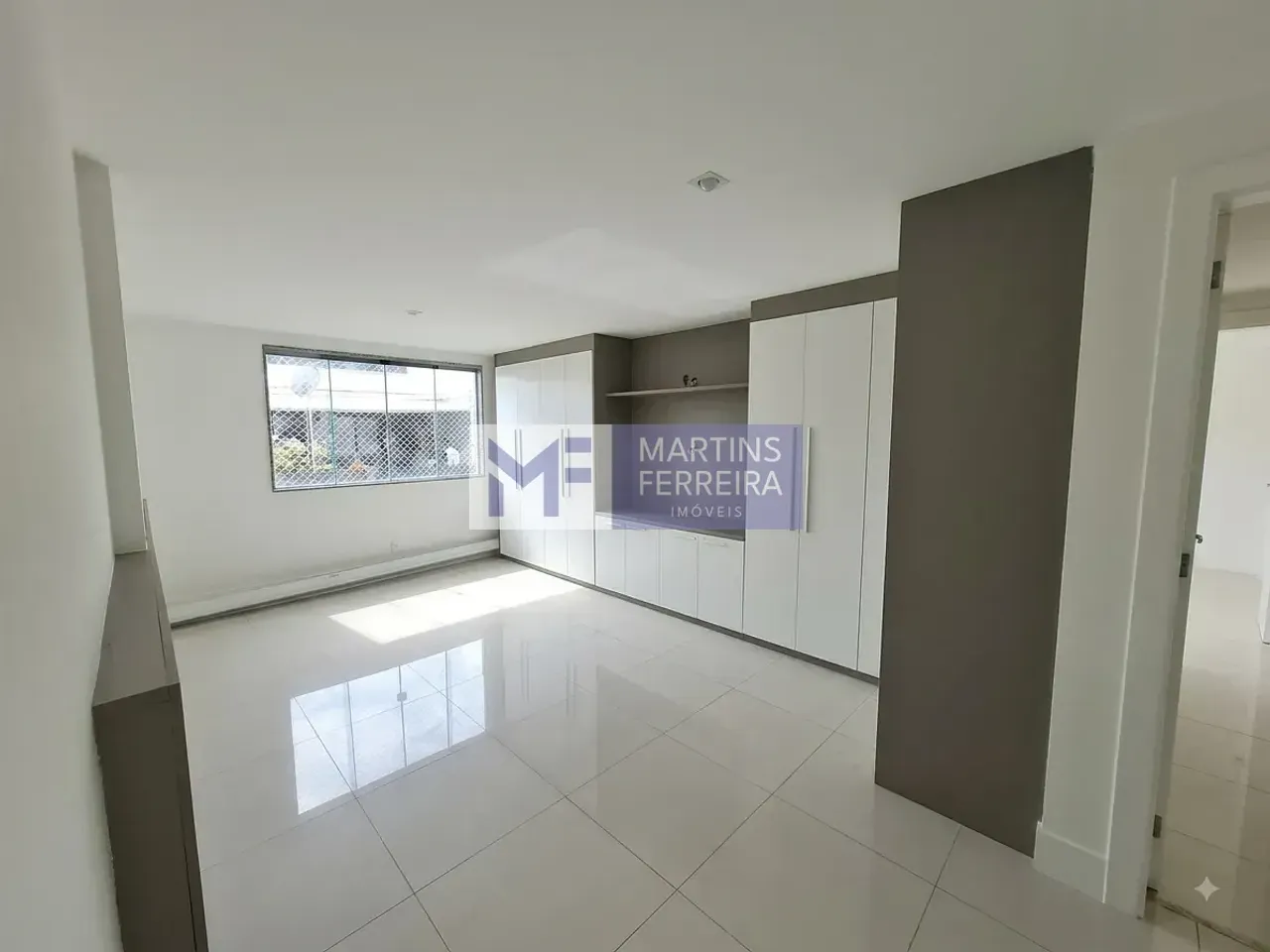 Unfurnished apartment with 4 bedrooms and 5 bathrooms — photo 6