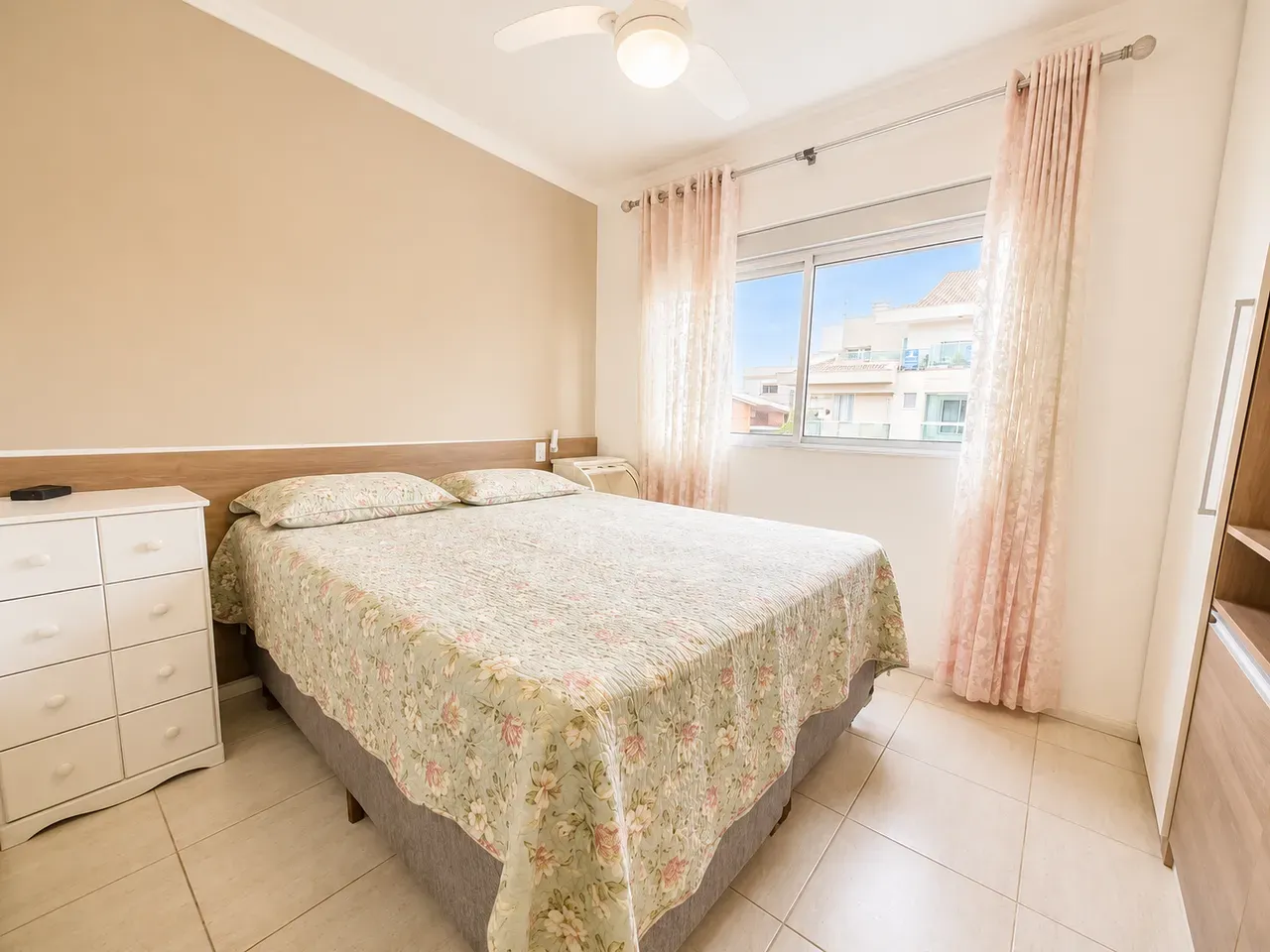 Apartamento amueblado de 3 dormitorios con suite y 2 plazas — photo 5