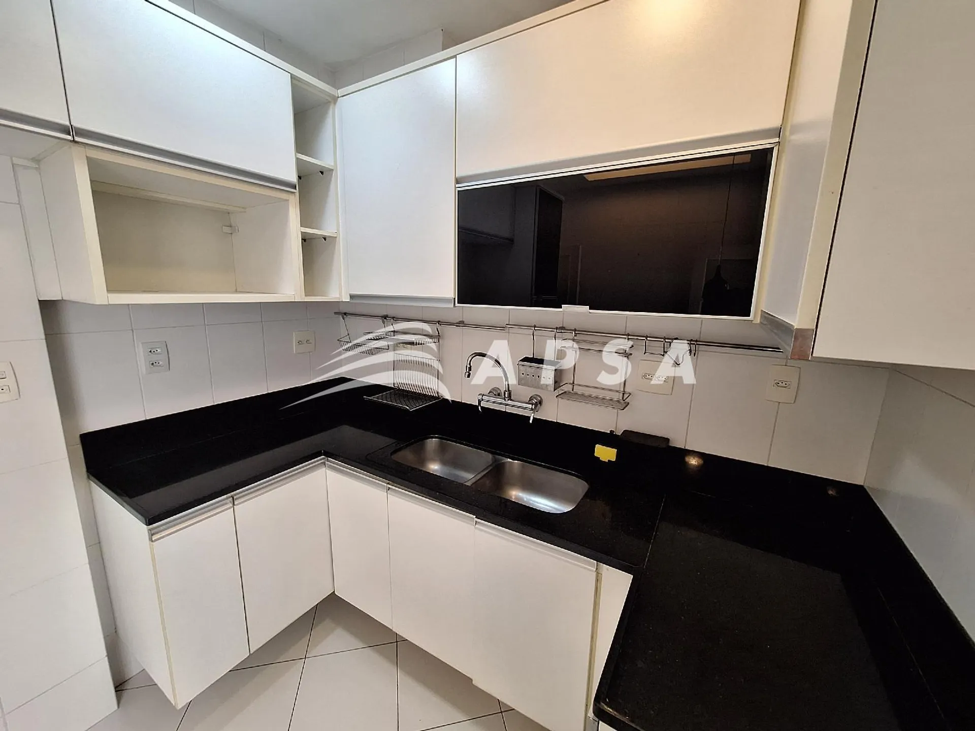 3-bedroom apartment with a home office in Rio de Janeiro — photo 7