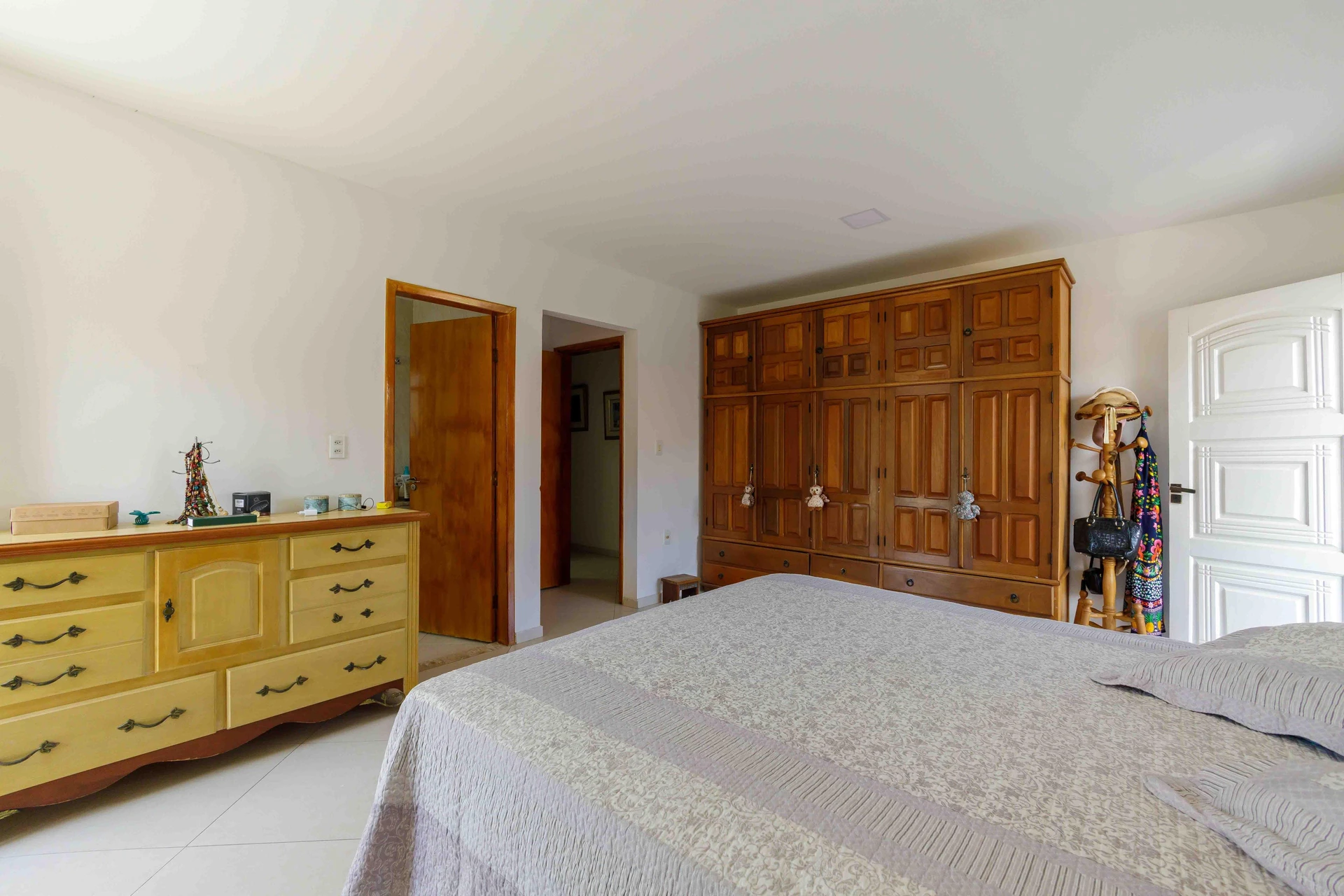 Furnished house with 5 bedrooms and a private BBQ — photo 11