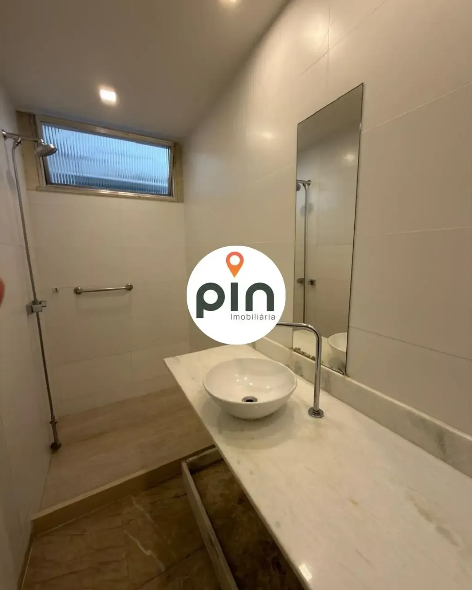 Apartamento para locação com 4 quartos e piso de madeira — photo 23