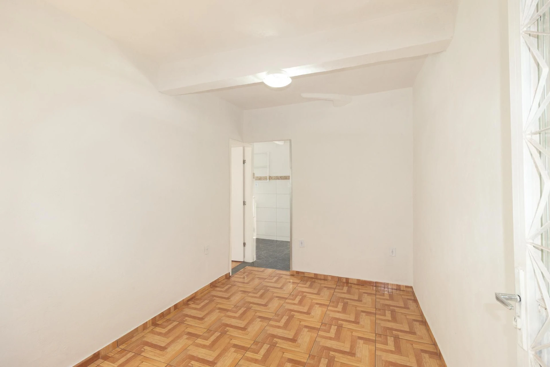 Unfurnished house with 1 bedroom and 1 bathroom — photo 19