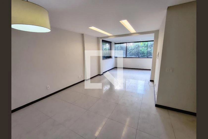 Apartment, 104 m², with floor-to-ceiling windows