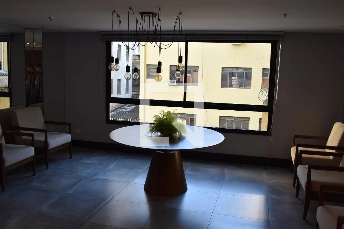 17 m² studio with a washing machine and a home office — photo 12