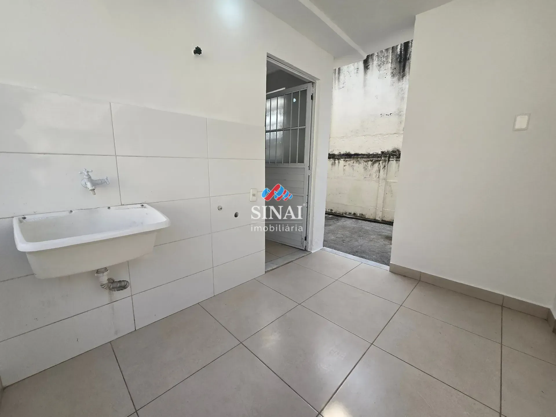 House with 3 bedrooms and 1 bathroom plus 1 parking space — photo 30