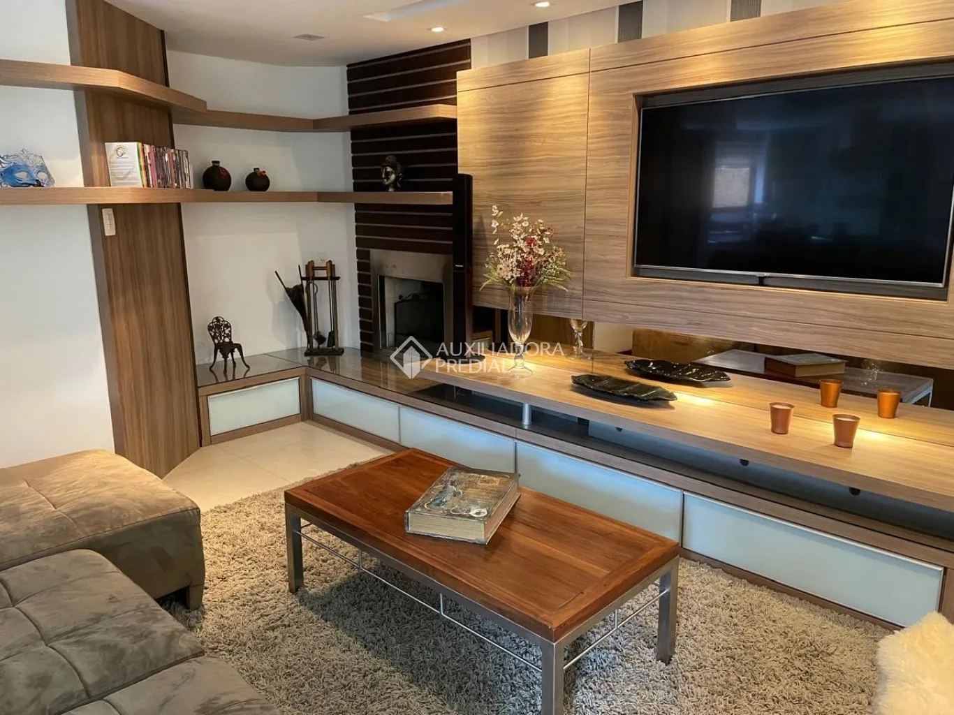 Furnished 350 m² house with an open-plan gas kitchen — photo 9