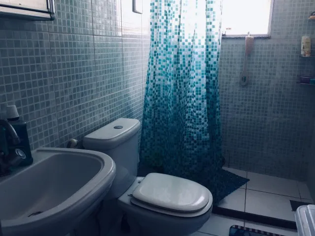 Bathtub in a one-bedroom house, 48 m² — photo 13