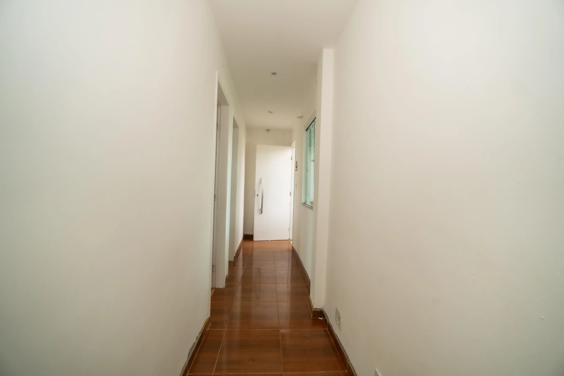 House, 70 m², with a glass-enclosed balcony — photo 41