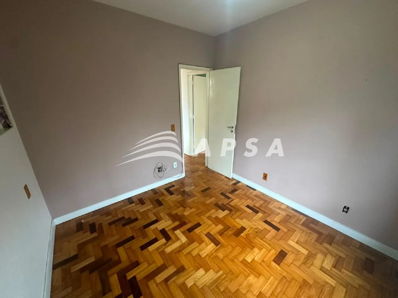 Unfurnished 2-bedroom apartment with 2 bathrooms — photo 2