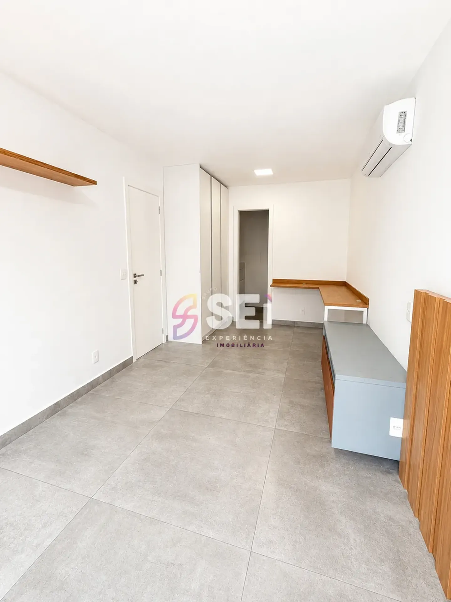 512 m² house with 5 bedrooms and open-plan kitchen — photo 19