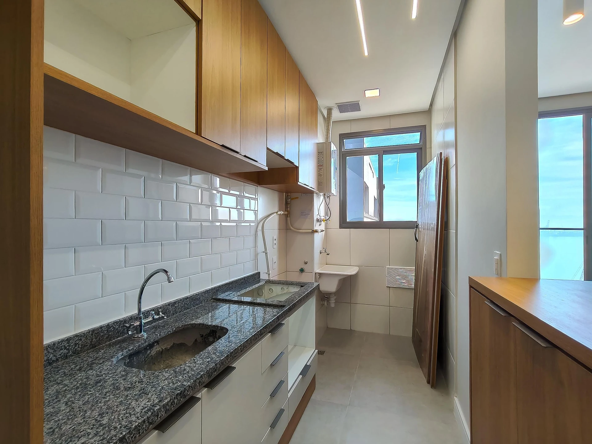 2-bedroom apartment in a building with a sauna — photo 38