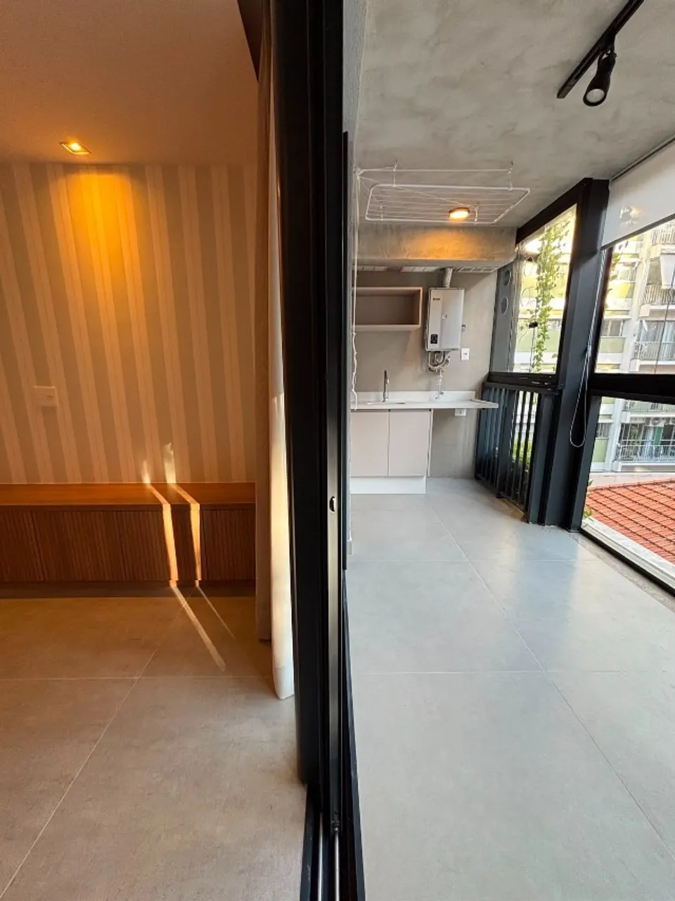 3-bedroom apartment with closed kitchen and gas stove — photo 7