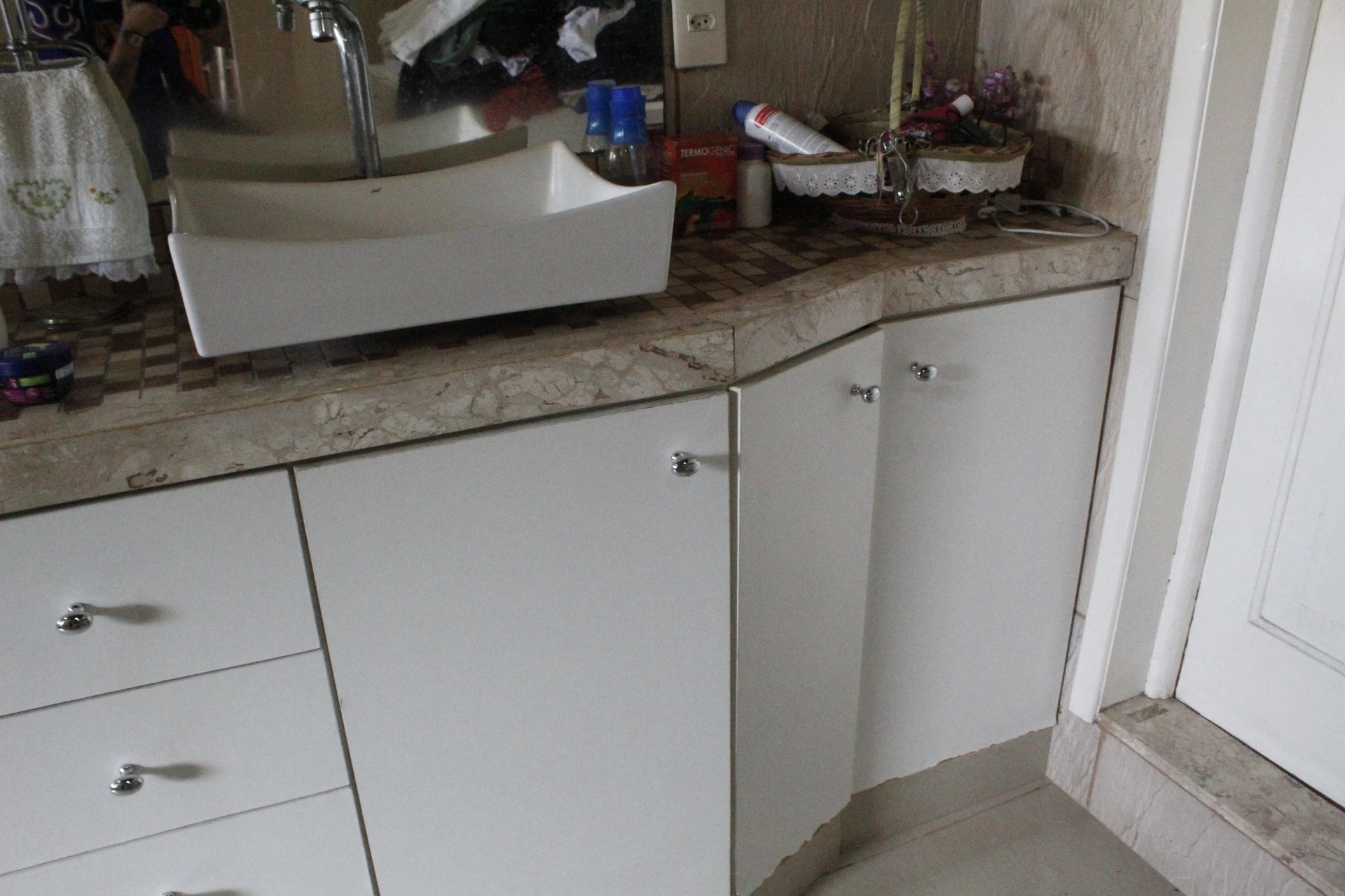 Furnished 4-bedroom house with private balcony — photo 3