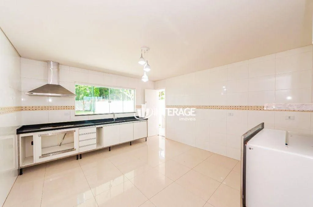 House with 3 bedrooms and a private garden — photo 6