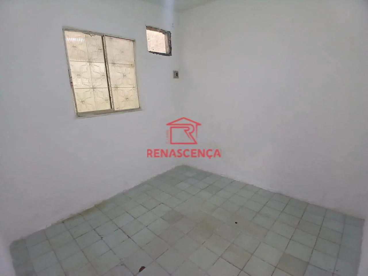 2-bedroom house with a garden