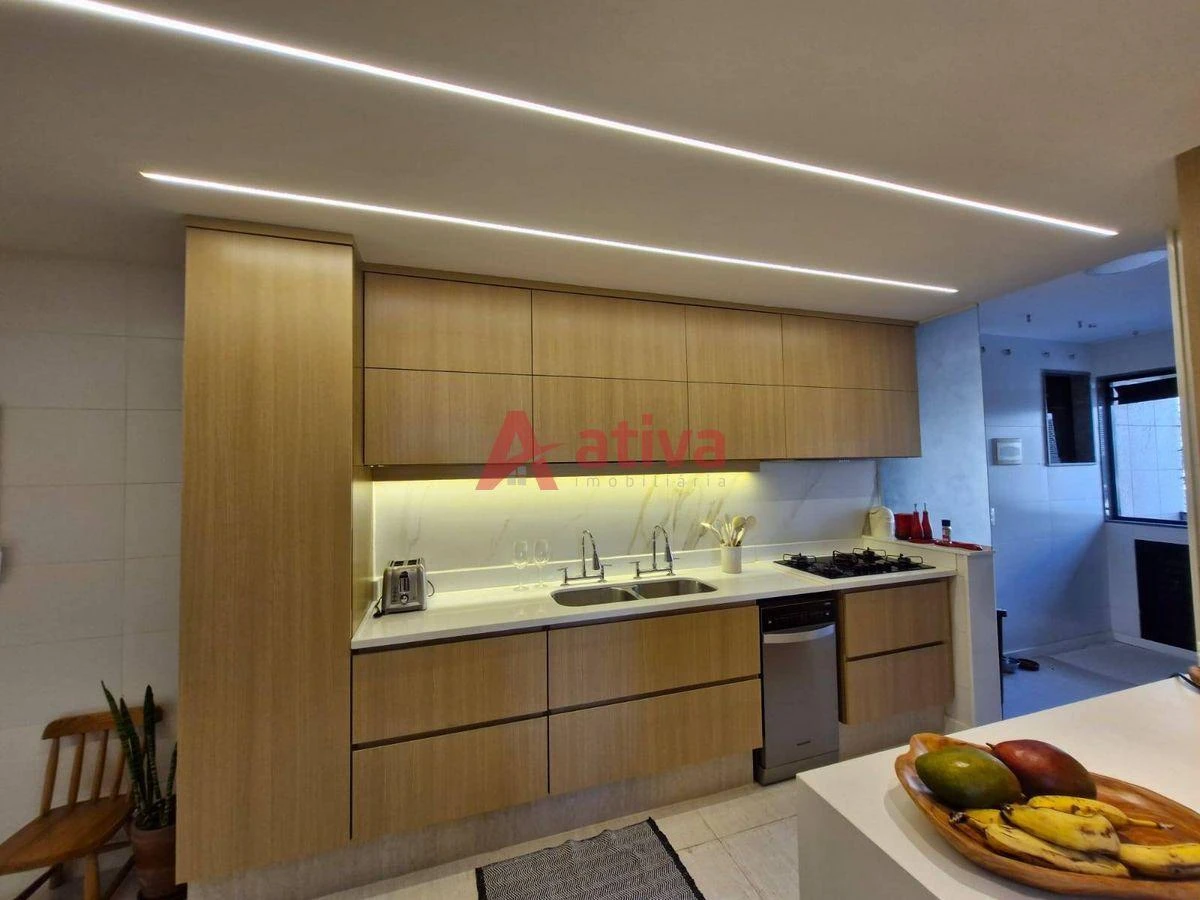 Furnished 4-bedroom apartment with gas open-plan kitchen — photo 13