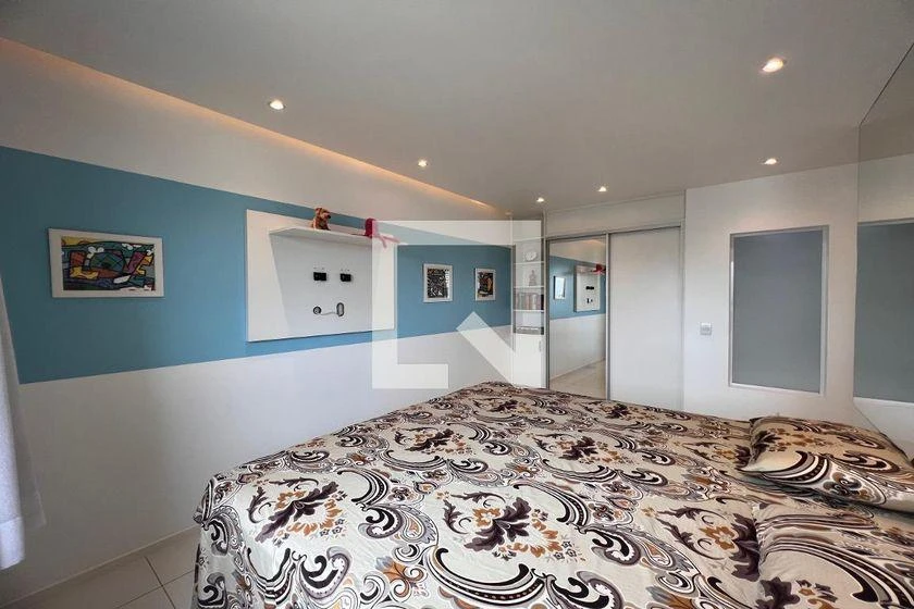 2-bedroom apartment in a building with a gym — photo 19