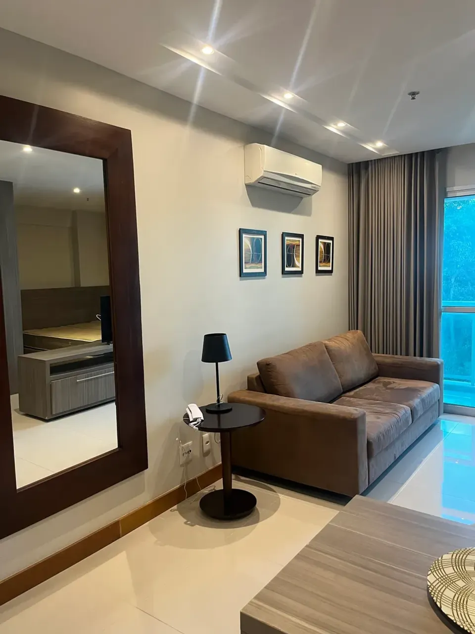 Furnished 1-bedroom apartment with open-plan kitchen — photo 5