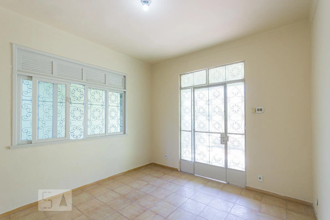 House, 200 m², with a grill on the balcony — photo 28