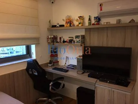 Furnished apartment with 4 bedrooms and enclosed balcony — photo 22