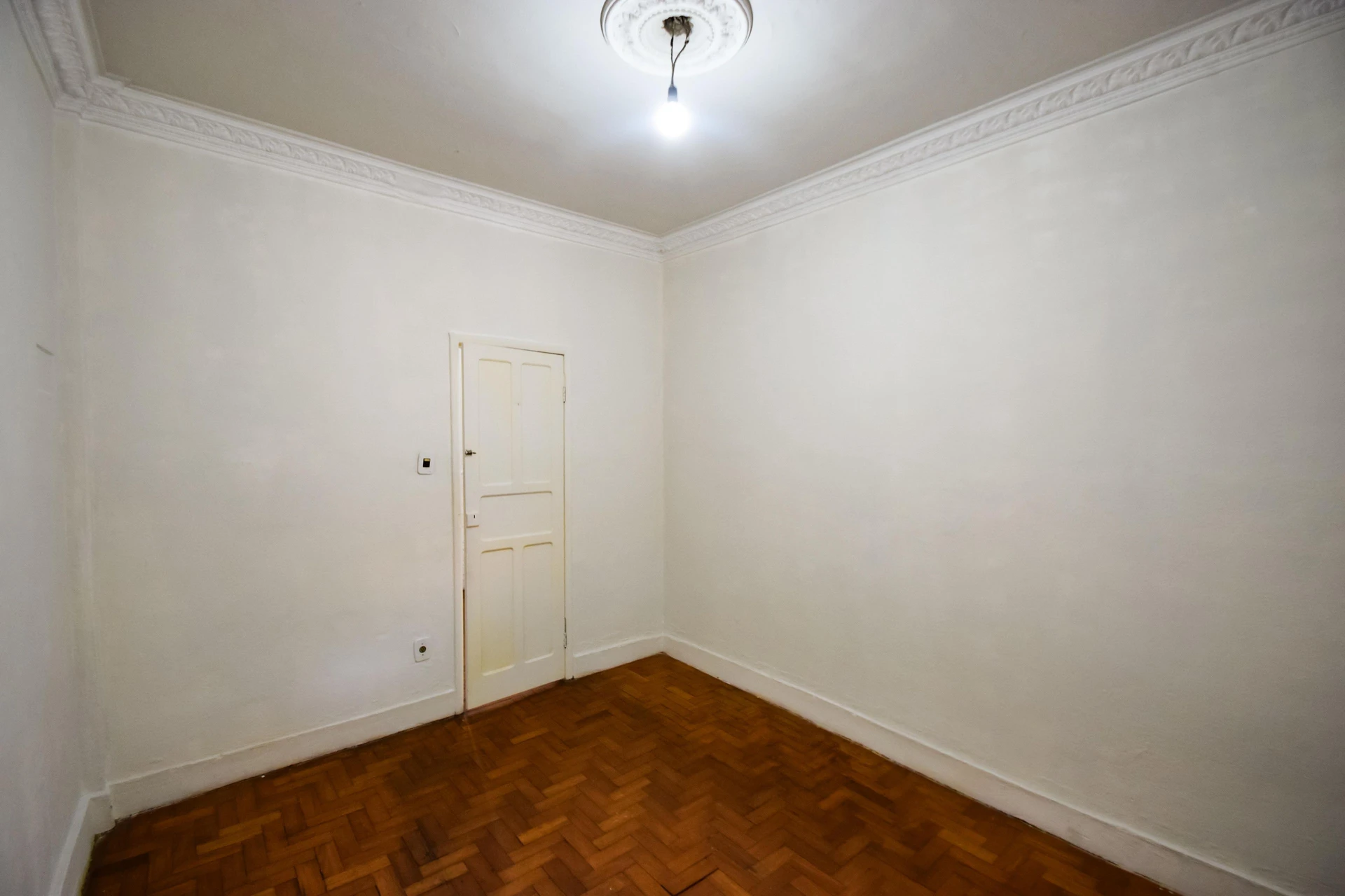 Apartment, 42 m², with wood or laminate floors — photo 21