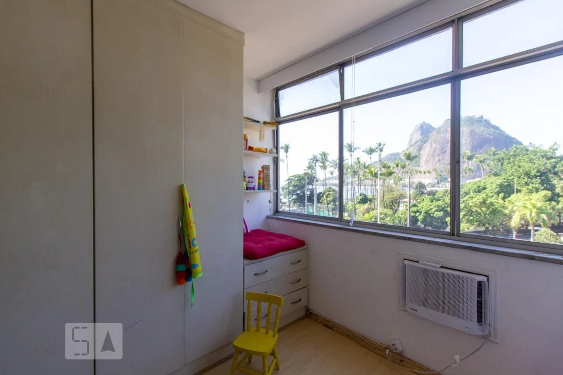 Furnished apartment with 2 bedrooms and 2 bathrooms — photo 13