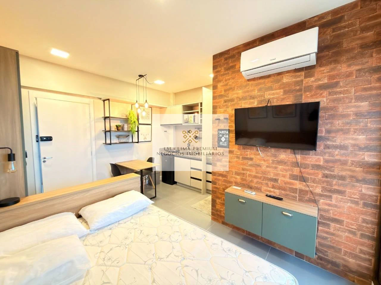 21 m² studio with a private BBQ and floor-to-ceiling windows — photo 9