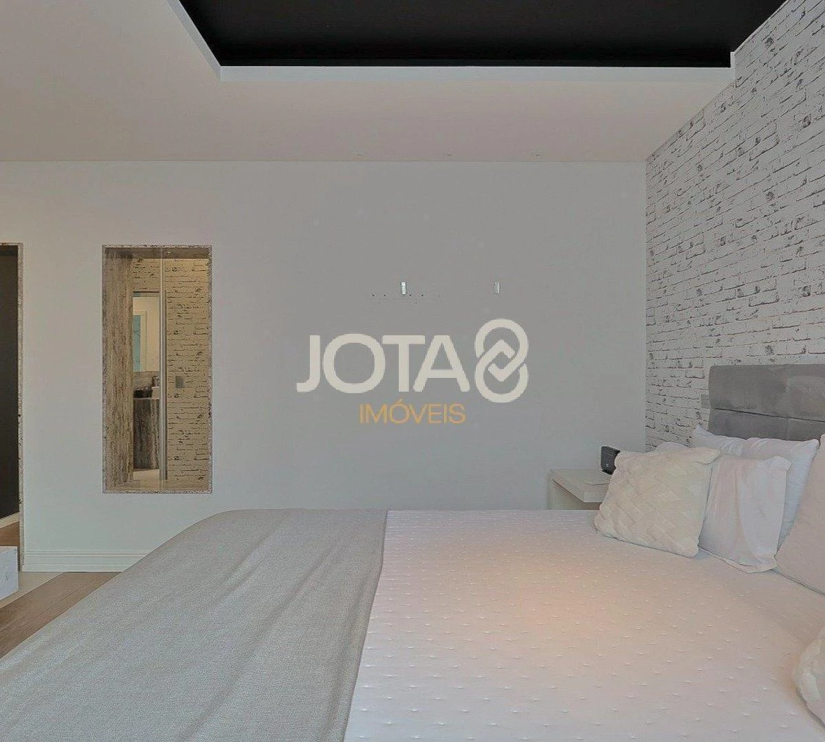 2-bedroom apartment in a building with a gym — photo 36