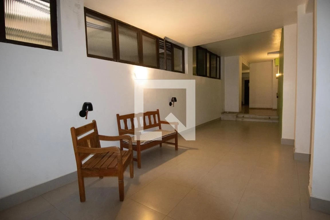 Furnished apartment with 2 bedrooms and 1 bathroom — photo 24