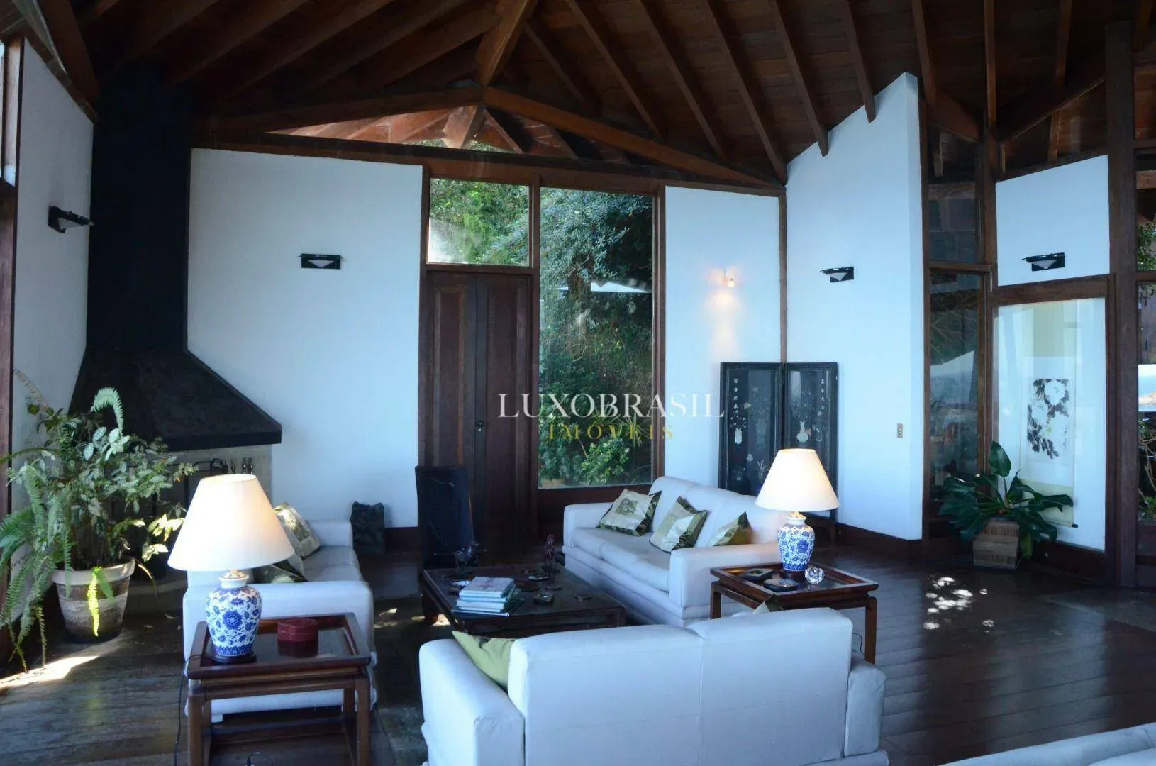 800 m² house with 5 bedrooms and 5 bathrooms — photo 29