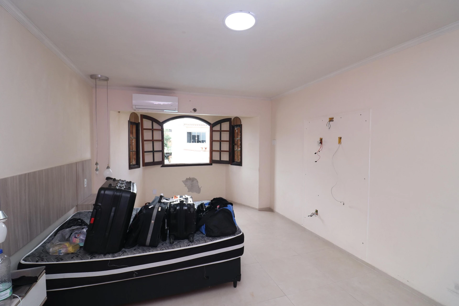 House with 4 suites and 3 parking spaces with private garden — photo 27