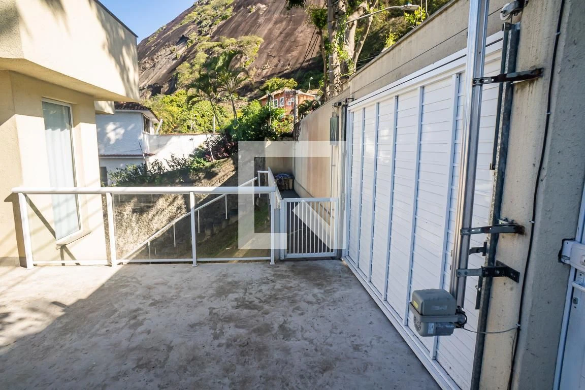 Casa mobiliada, 120 m², com janelas do piso ao teto — photo 61