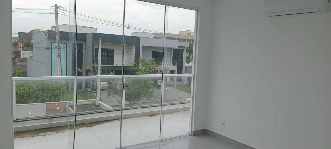 4 quartos e janelas do piso ao teto: casa de 260 m² — photo 7