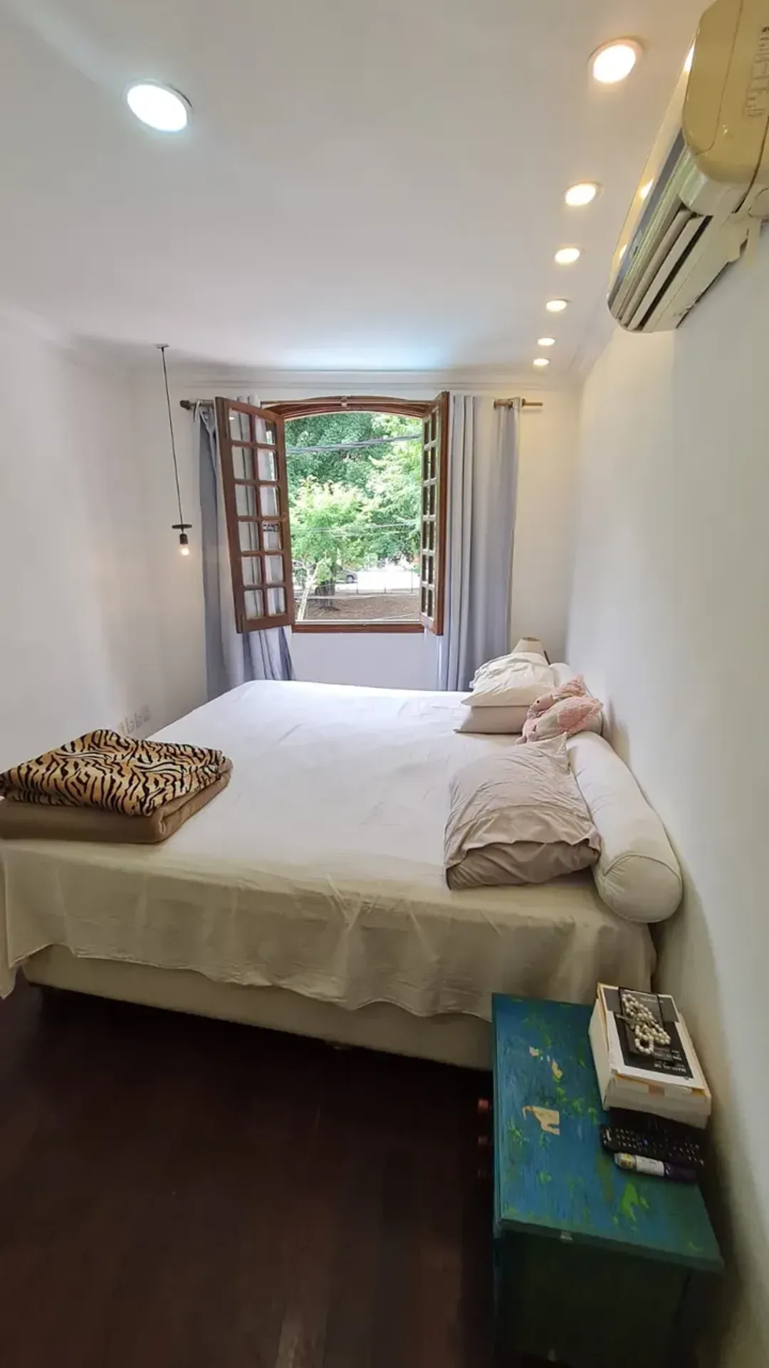 Furnished house 450 m² with 4 bedrooms and 4 bathrooms — photo 30