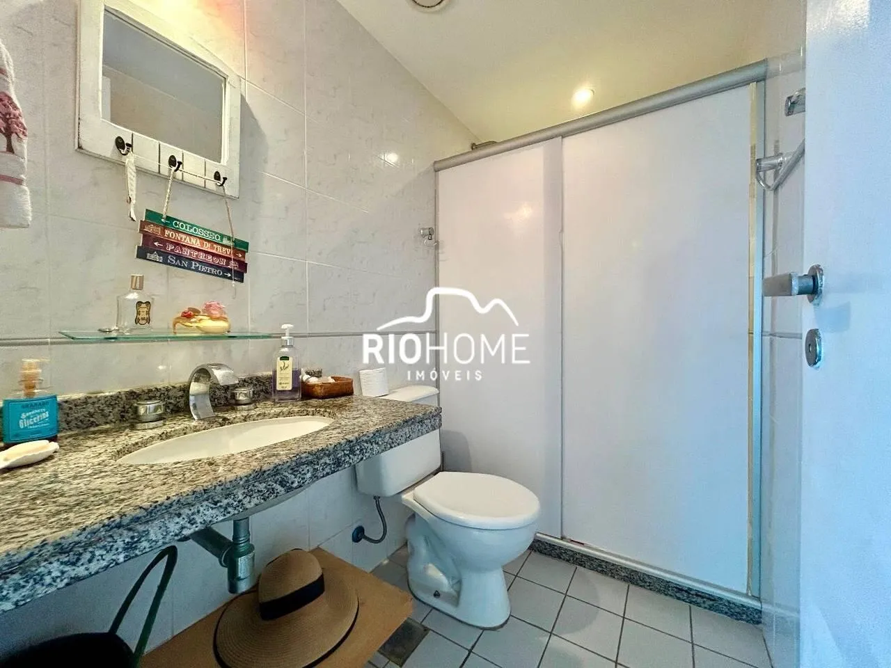4-bedroom apartment with a water view in Rio de Janeiro — photo 24