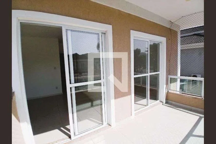 Casa com varanda envidraçada, Recreio dos Bandeirantes