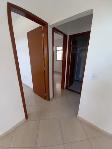 Unfurnished house with 2 bedrooms and 1 bathroom