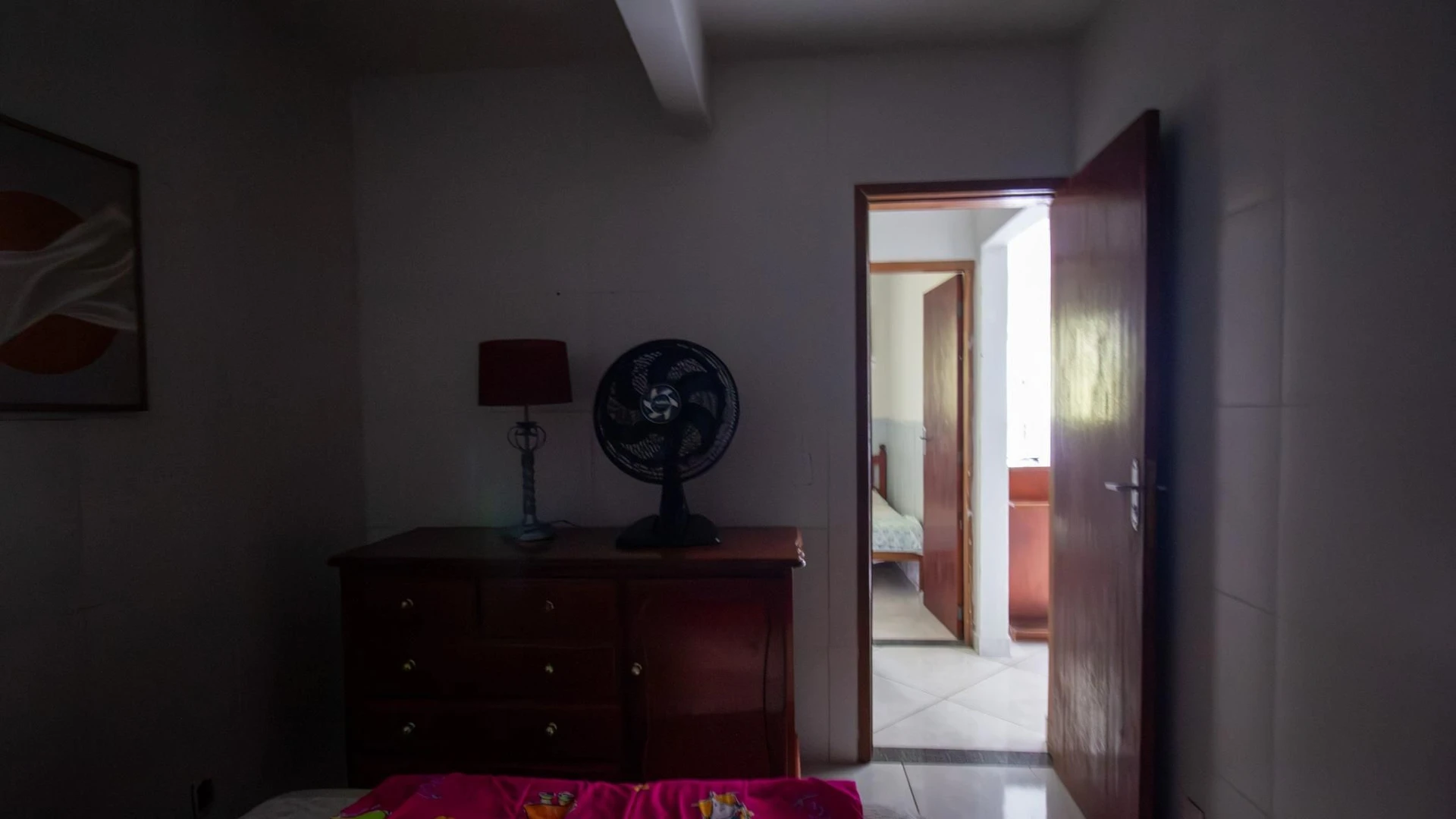Furnished 1-bedroom apartment with 2 bathrooms — photo 10