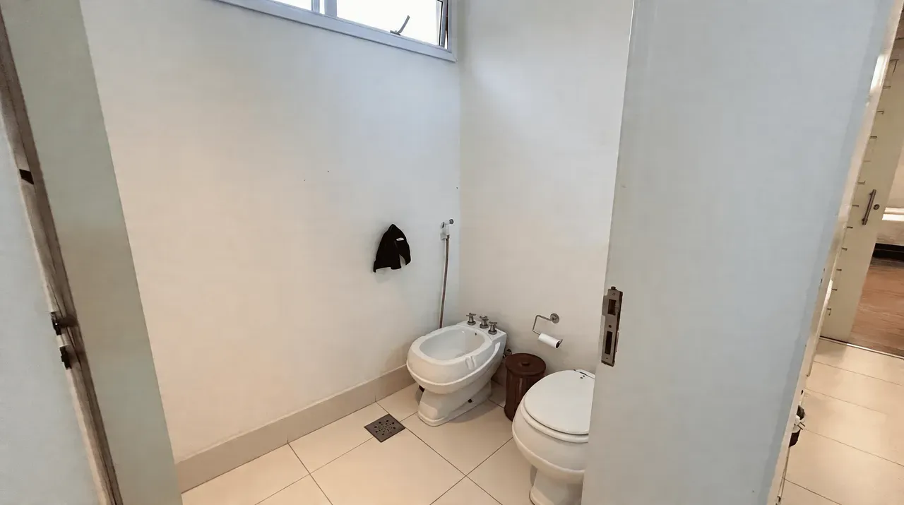 Apartment with 4 bedrooms and 5 bathrooms, 686 m² — photo 40