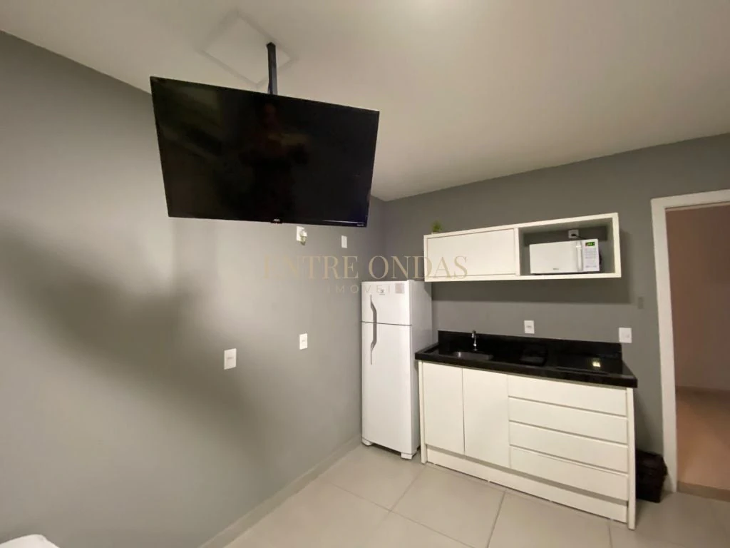 Furnished studio in a building with a gym — photo 10