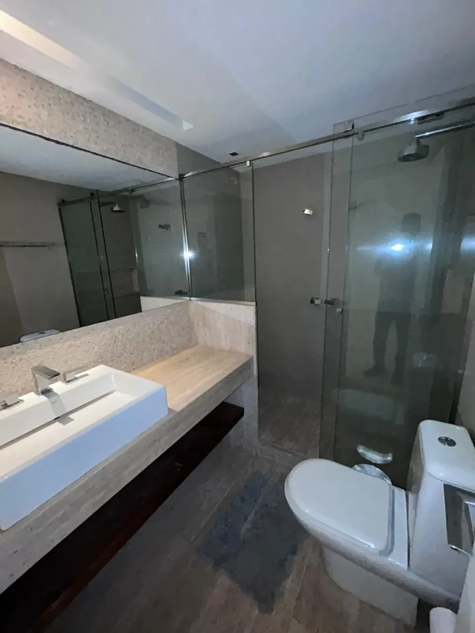 Furnished 2-bedroom apartment with 2 bathrooms — photo 11
