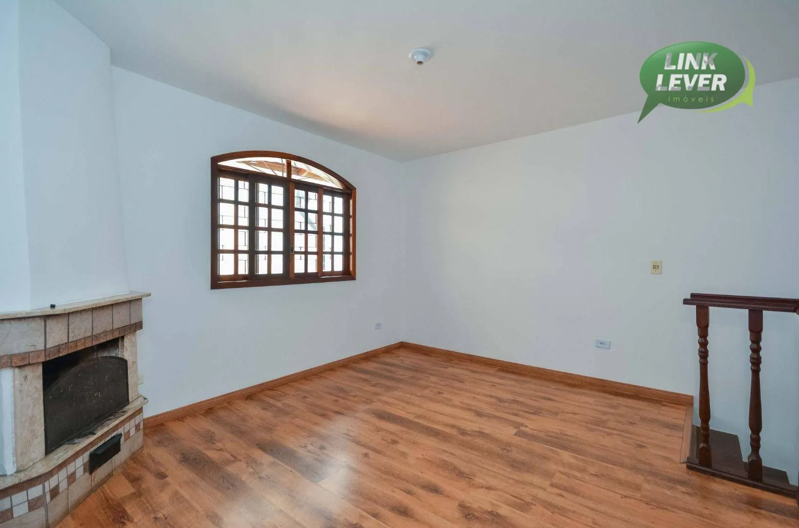 164 m² house with a fireplace and a grill on the balcony — photo 29