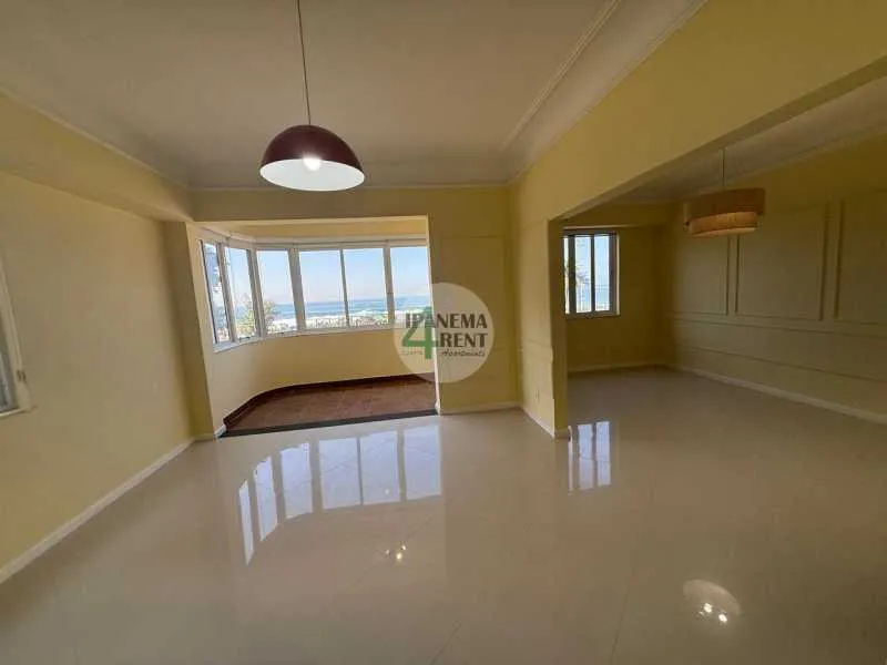 Apartment with 3 bedrooms and enclosed balcony — photo 14