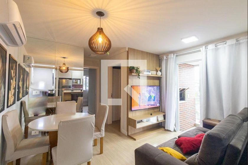 Furnished 2-bedroom apartment with open-plan kitchen