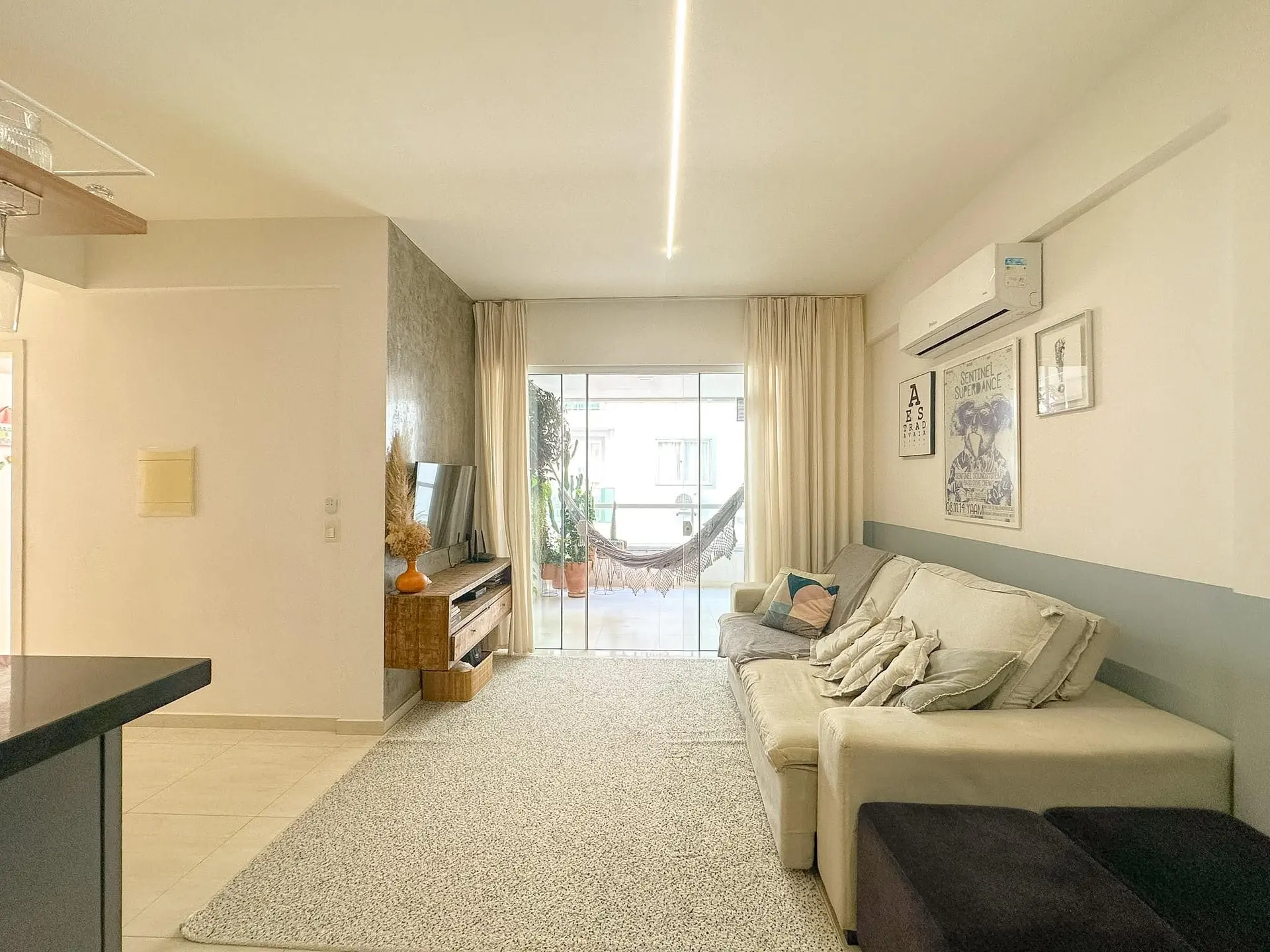 Furnished apartment, 92 m², with a grill on the balcony — photo 35