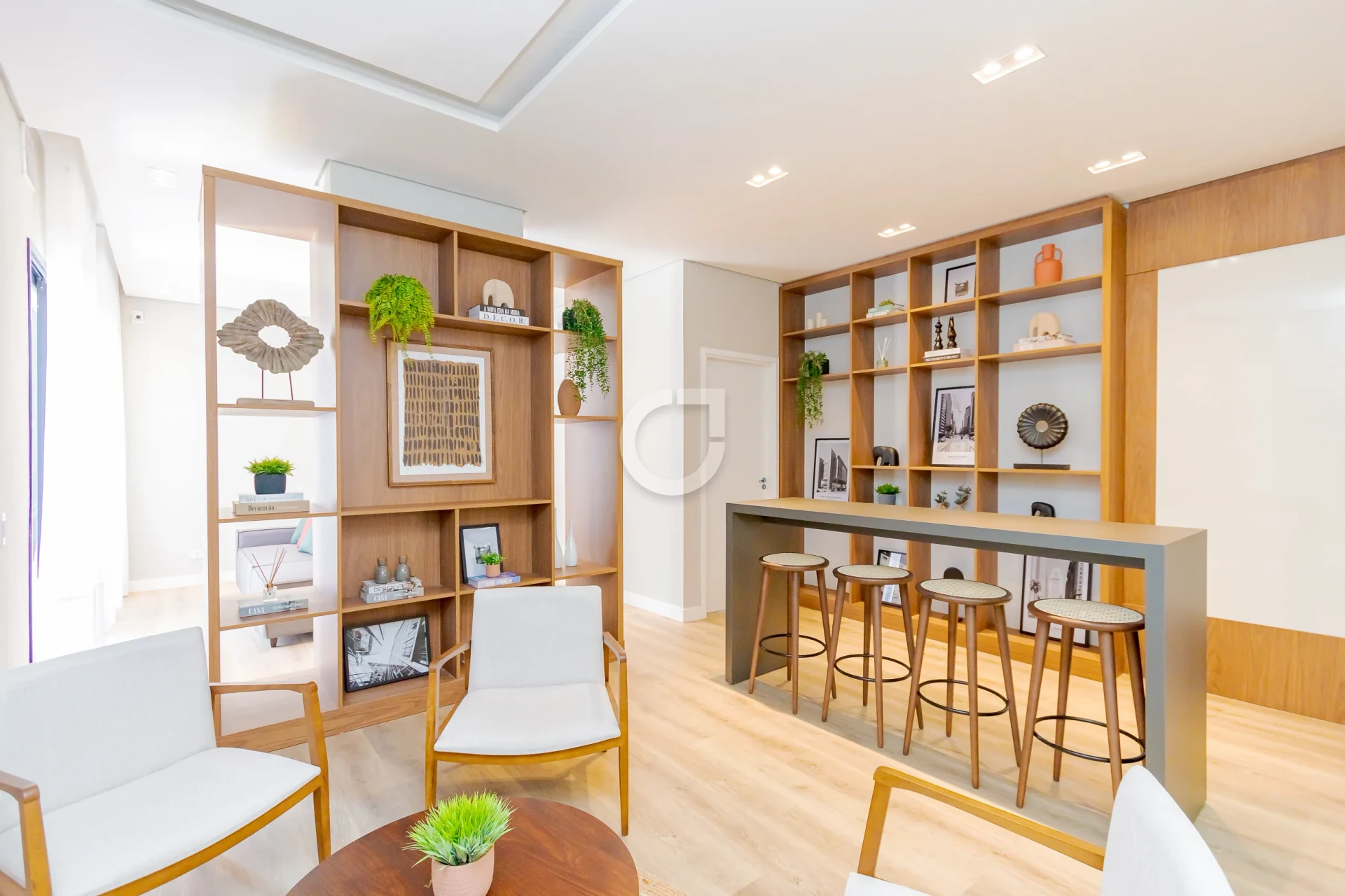 Furnished 1-bedroom apartment with a work area — photo 37